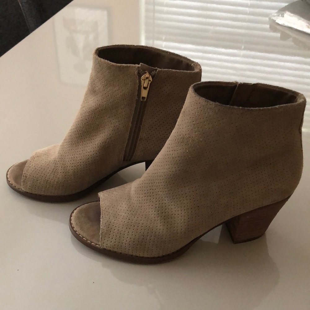 Crown Vintage Open Toe Booties